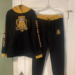 Woman’s Mind My Hustle sweatsuit inspirational clothing